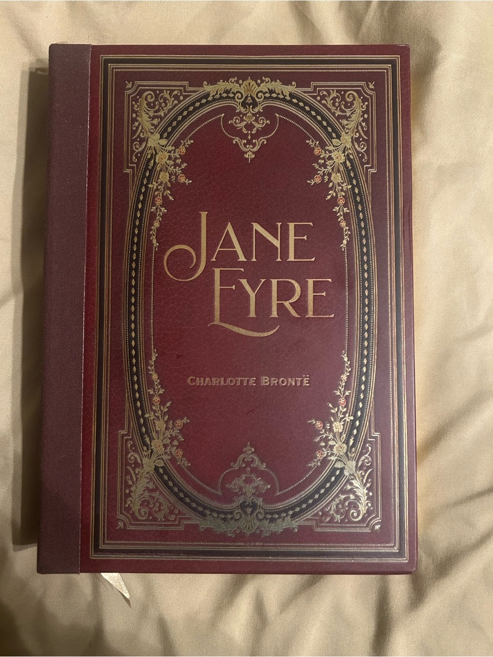 Jane Eyre by Charlotte Brontรซ book